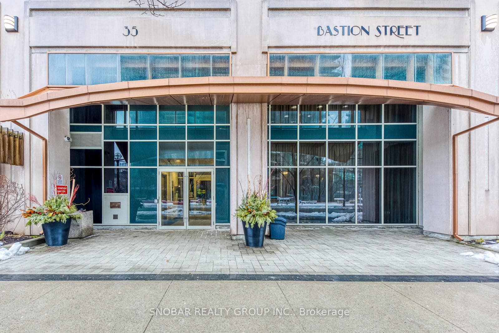 35 Bastion Street Unit 306 photo 4