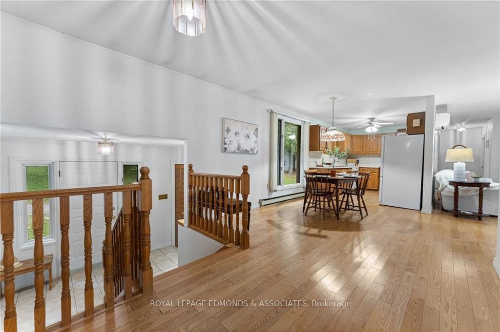 165A HOLIDAY Lane photo 5
