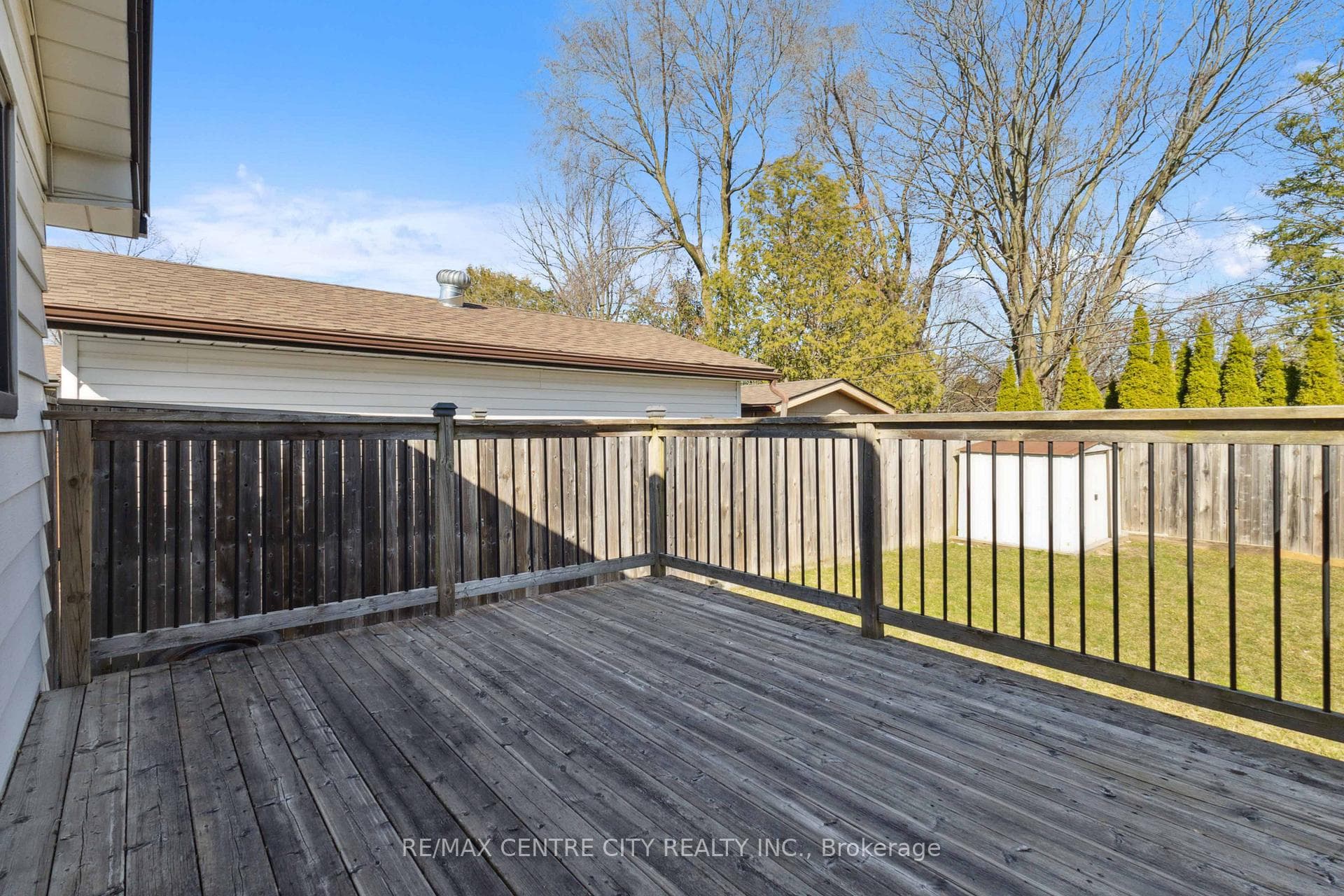 50 Stroud Crescent photo 39