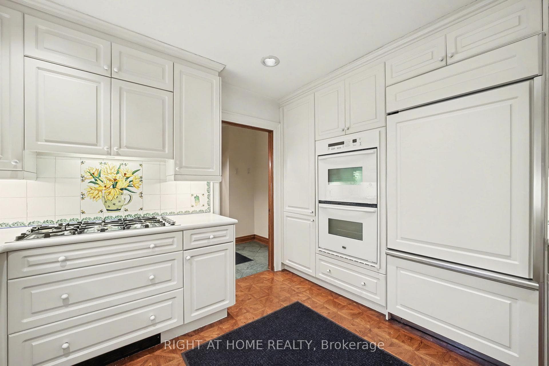 32 Hollywood Crescent photo 10