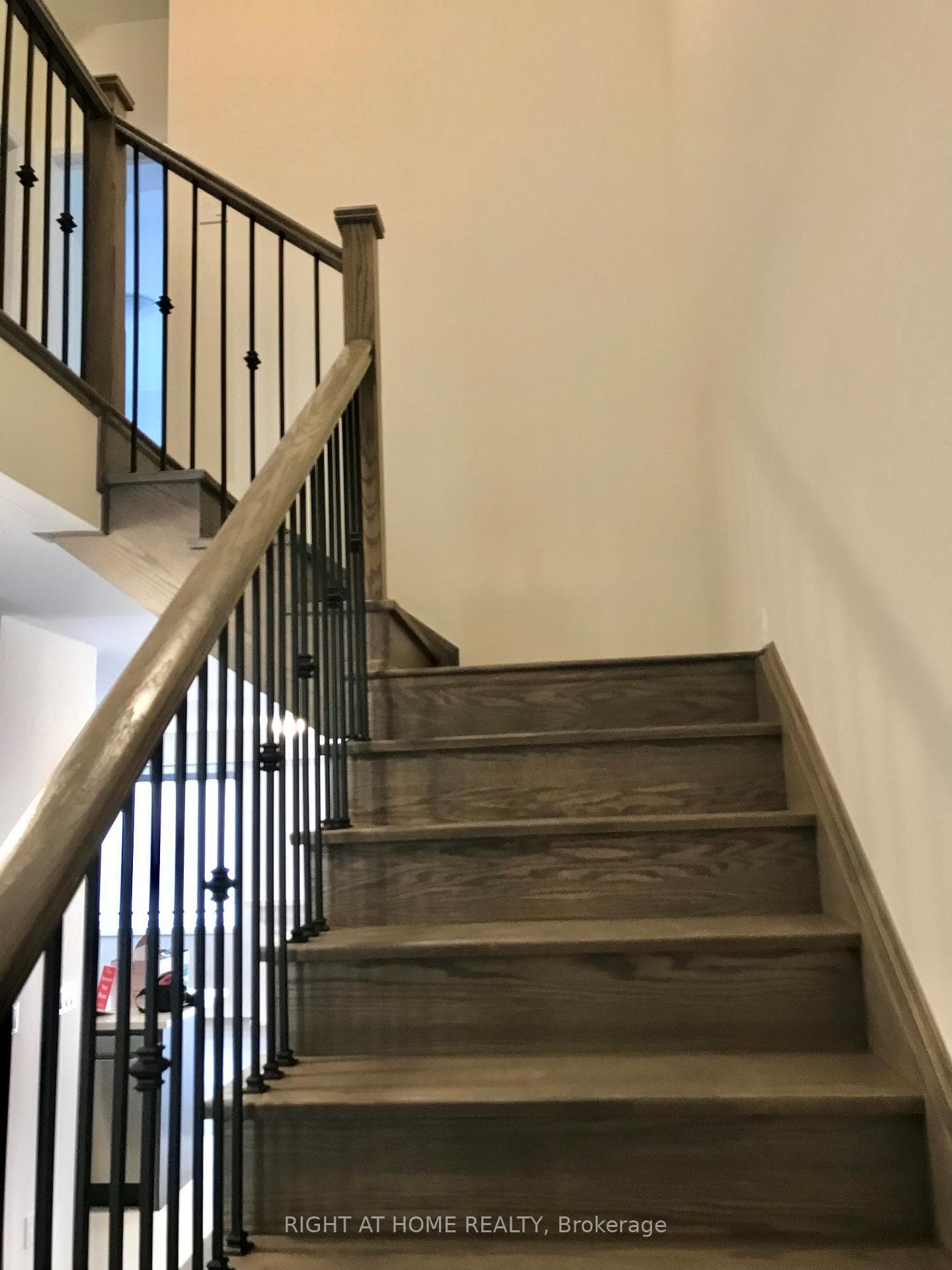 58 Boiton Street photo 5