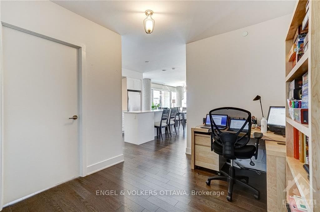 411 MACKAY Street Unit 303 photo 10