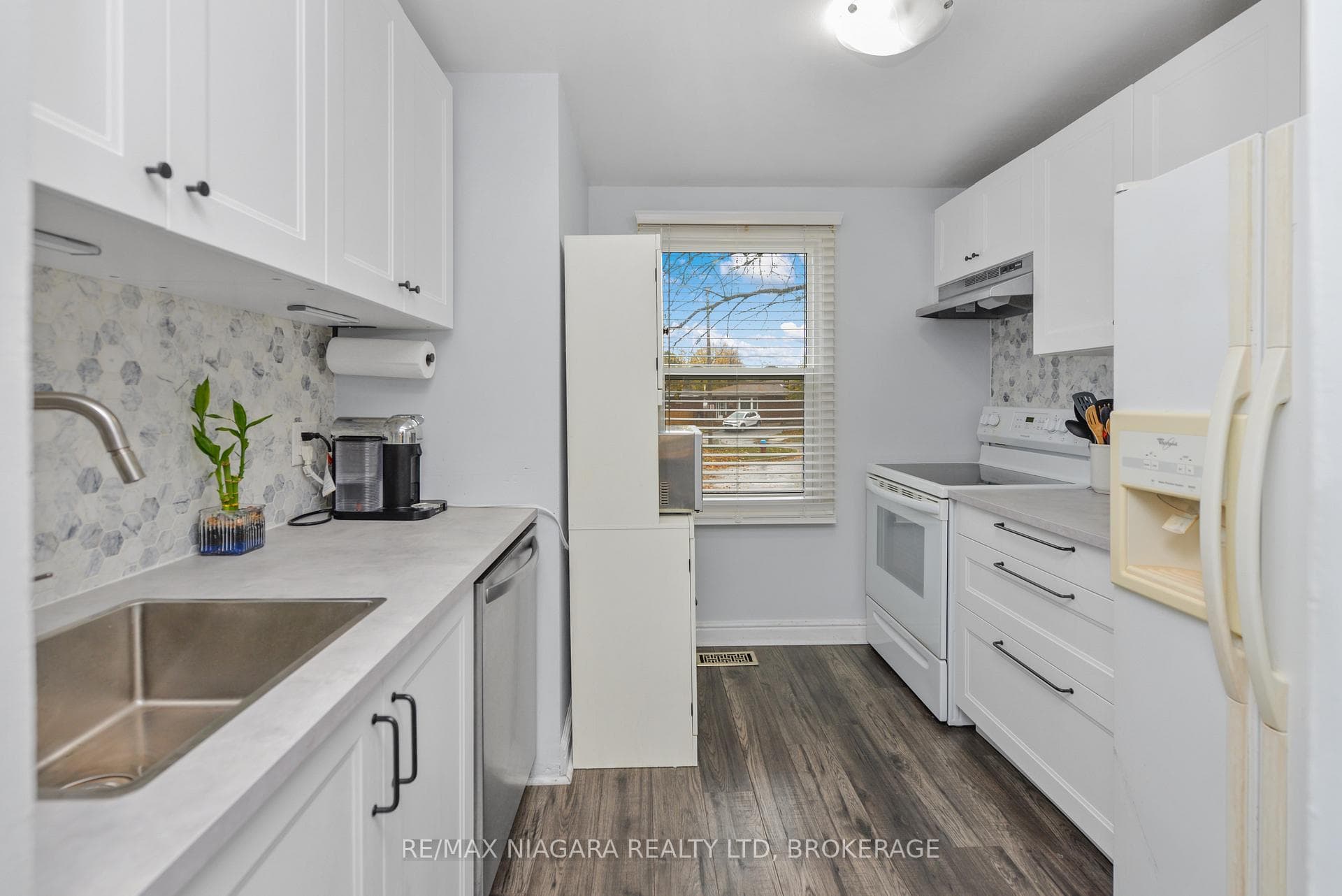 3125 Secord Place photo 21