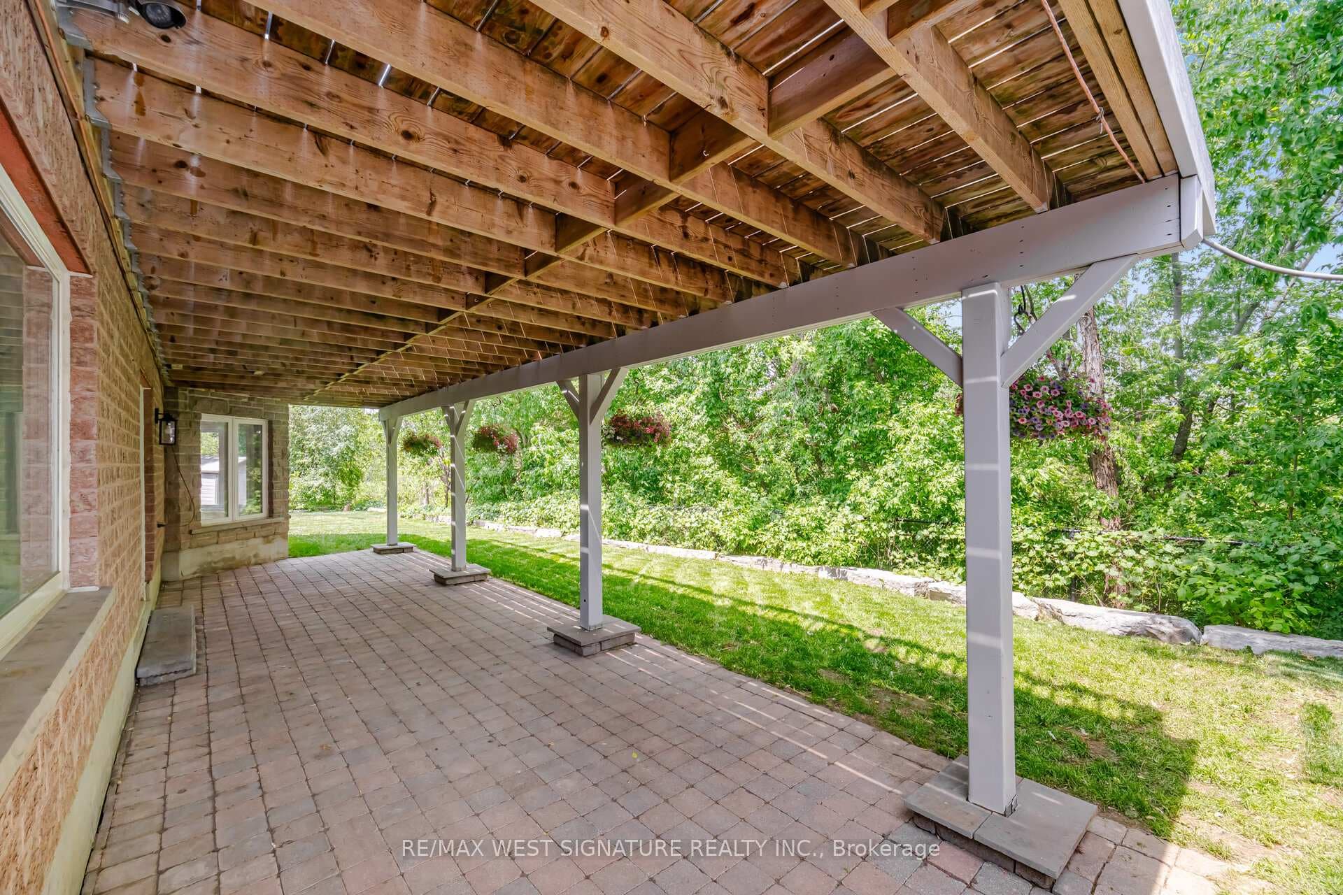29 Willard Hunt Crescent photo 36