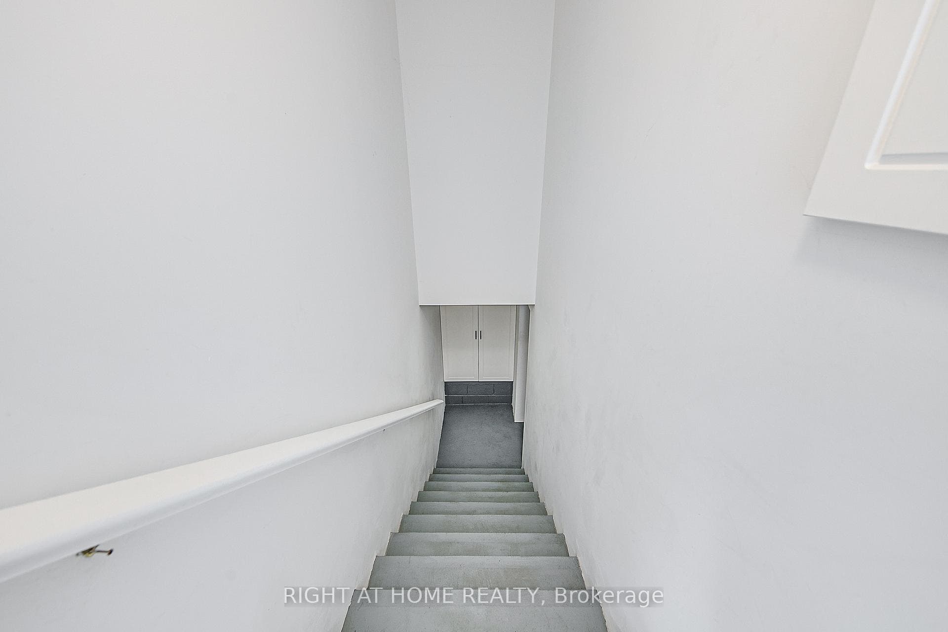 205 Anne Street photo 32