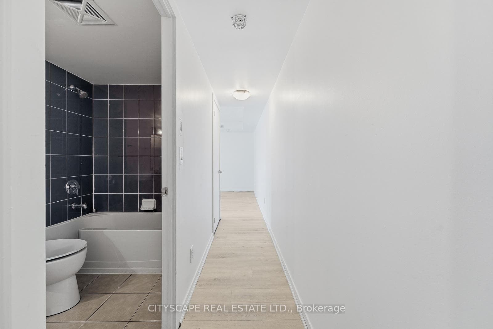 20 Joe Shuster Way Unit 211 photo 14