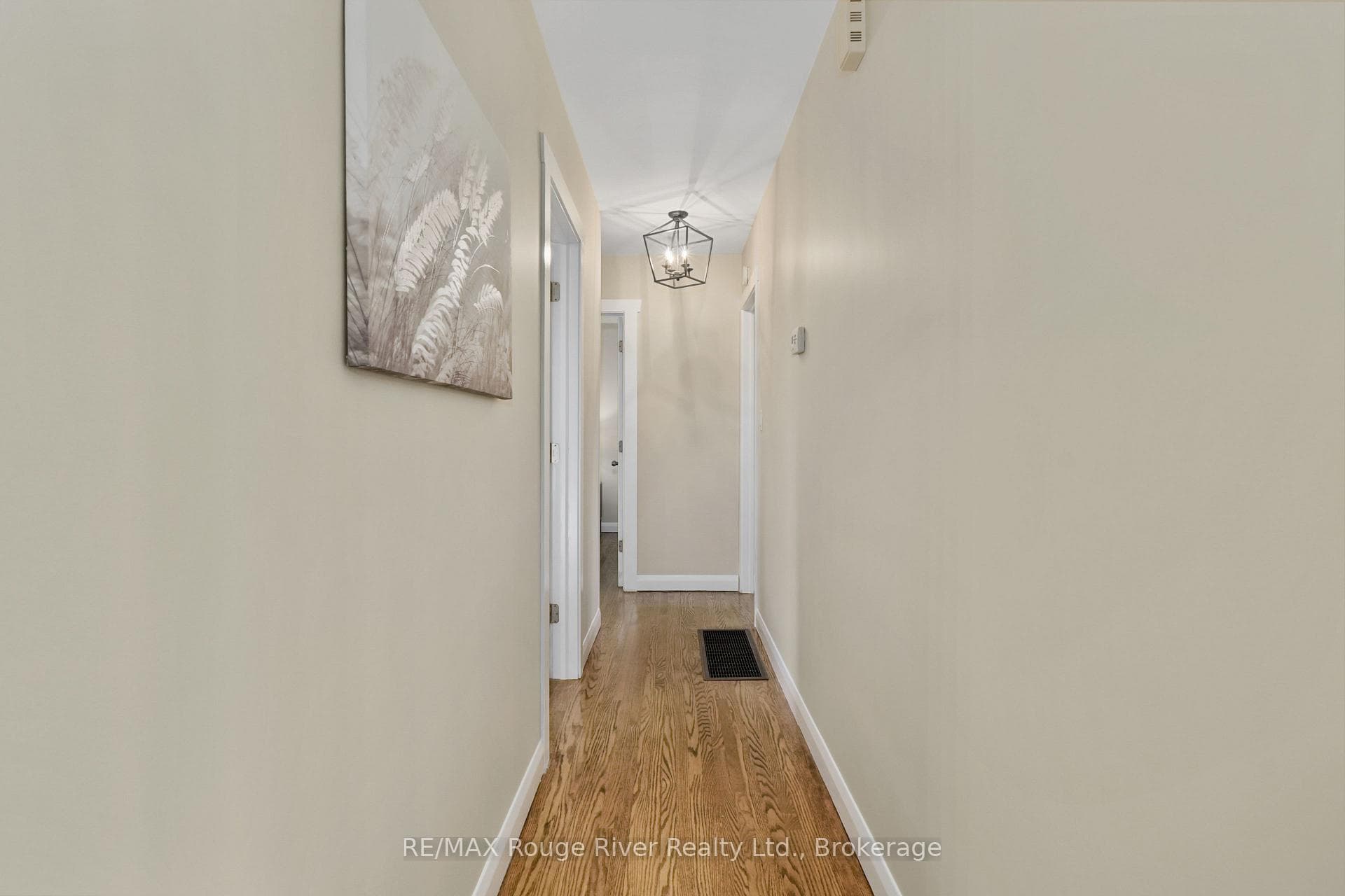 528 Barbara Street photo 15