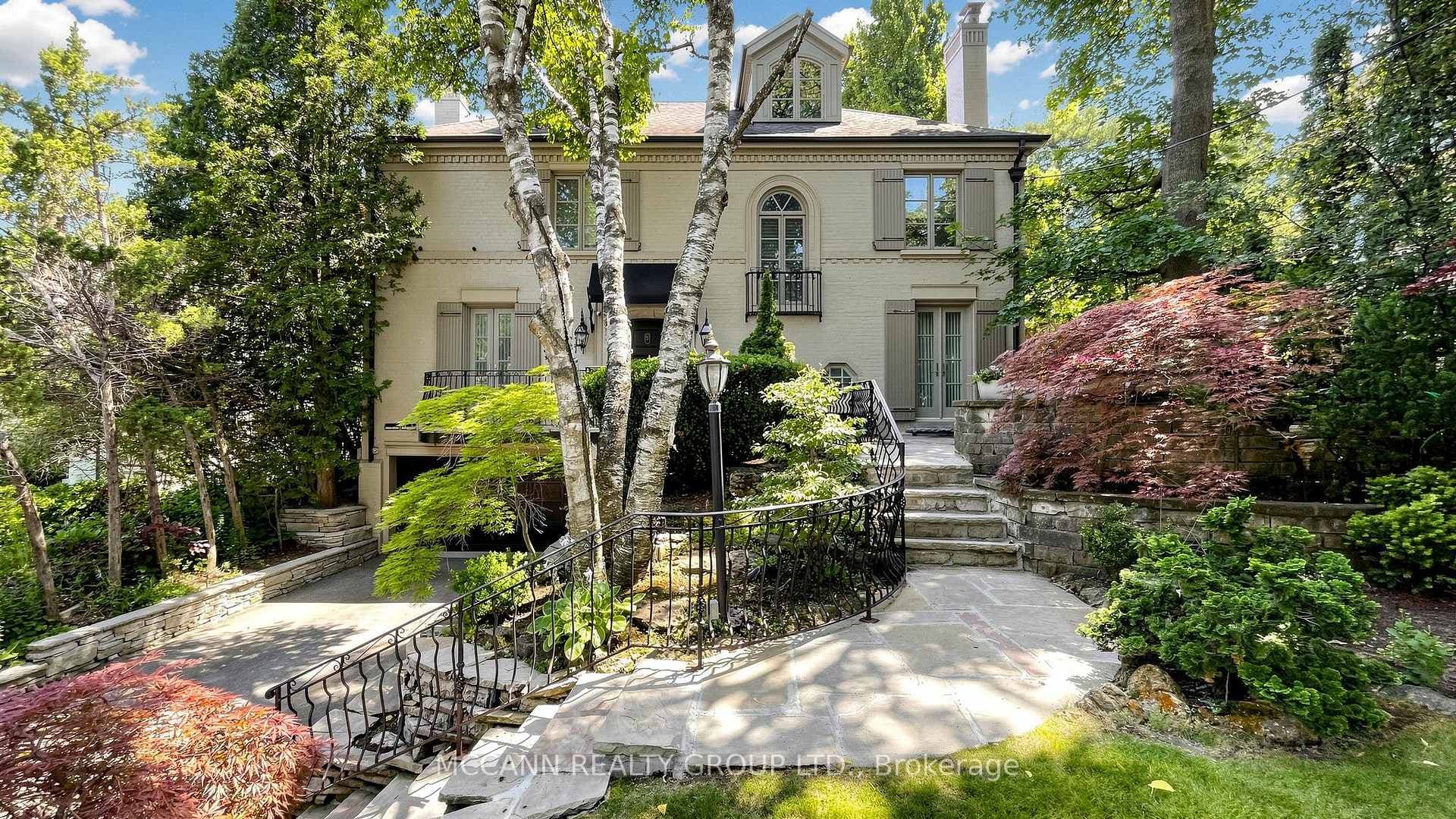27 Strathgowan Crescent photo 2
