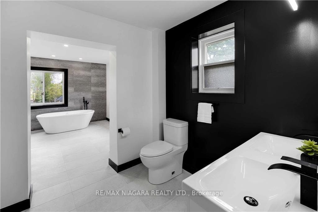 213 Kent Street photo 16