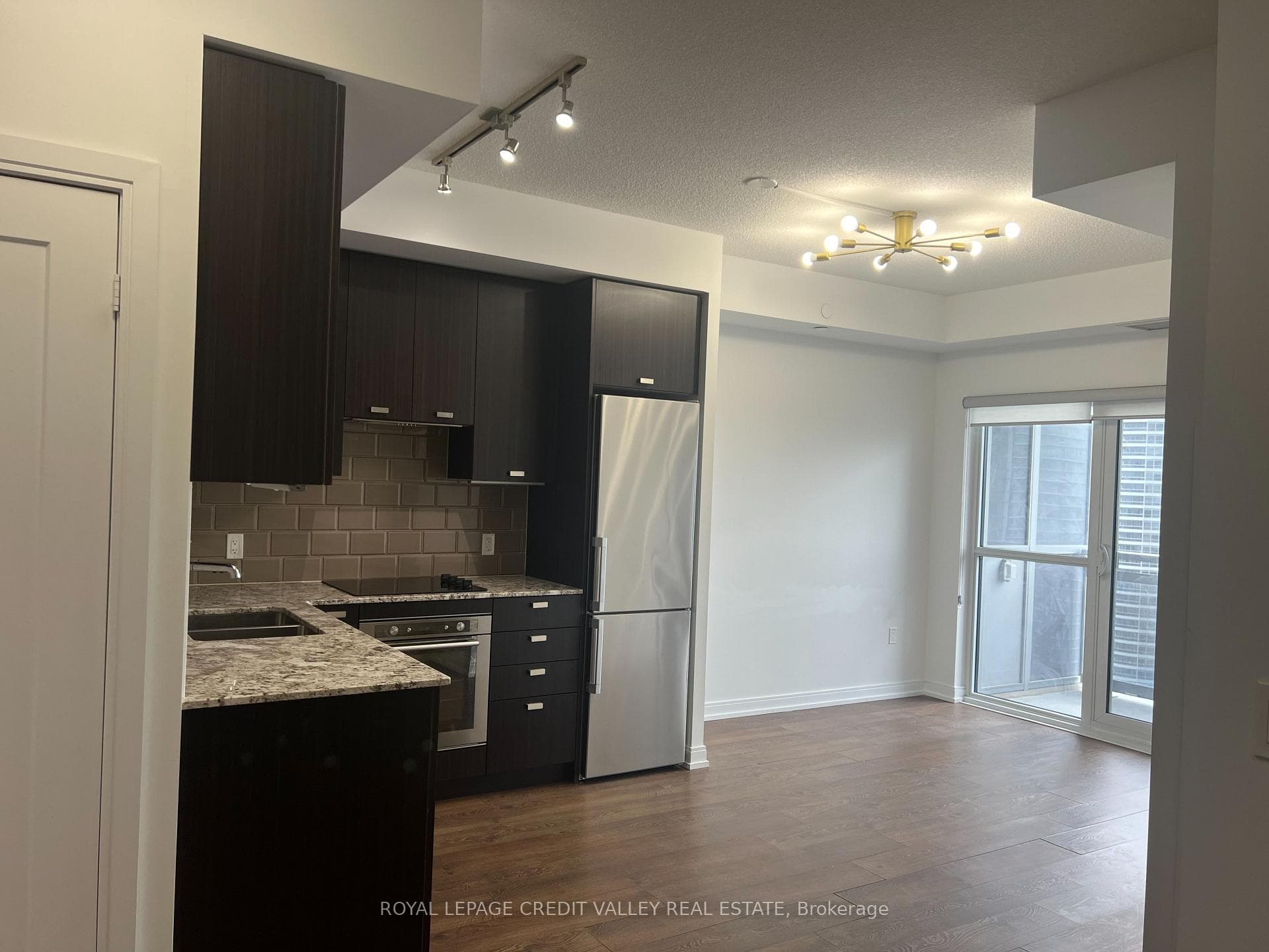 275 Village Green Square Unit 2915 photo 21