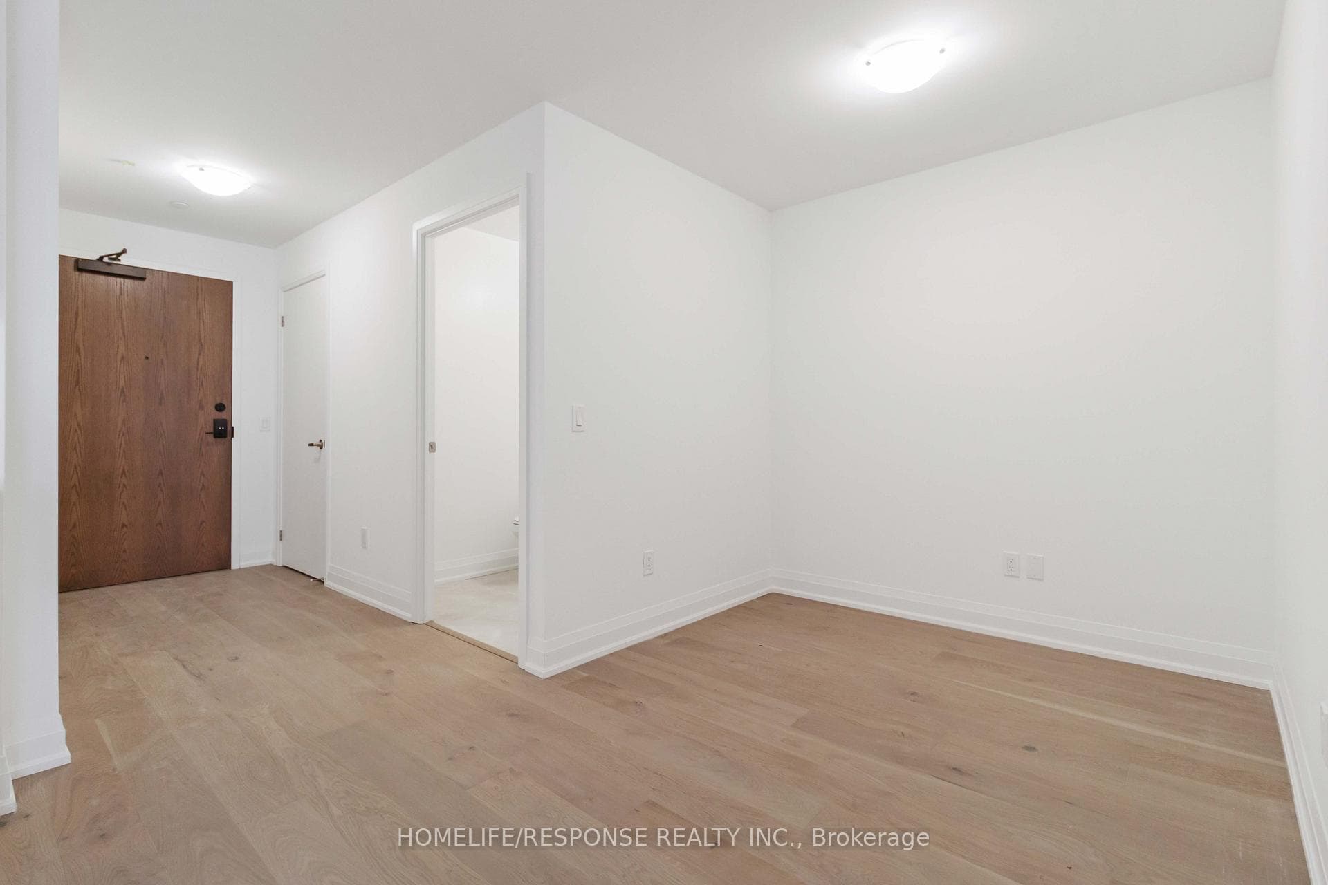 1035 SOUTHDOWN Road Unit PH1911 photo 8