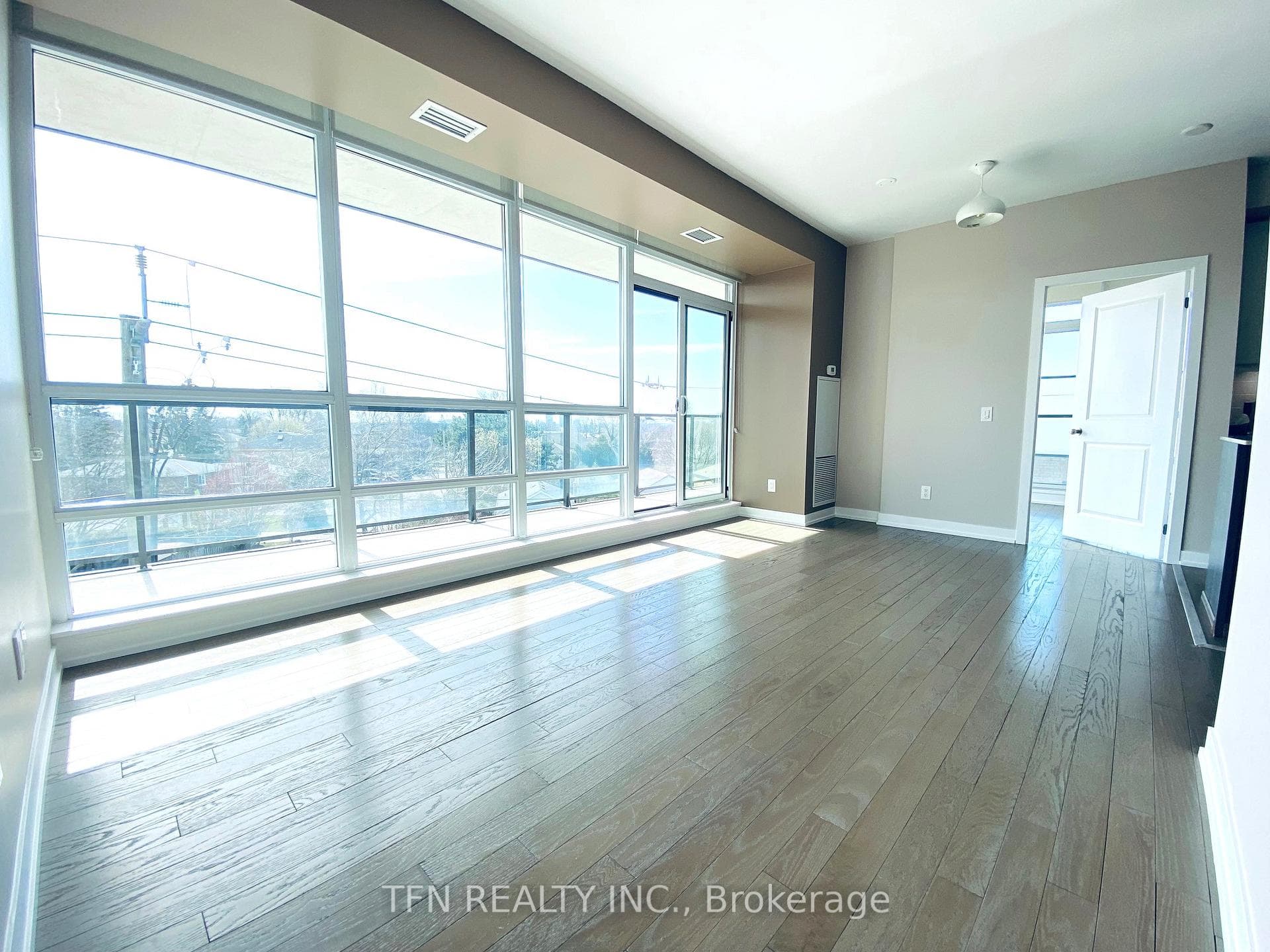 8 Fieldway Road Unit 401 photo 16