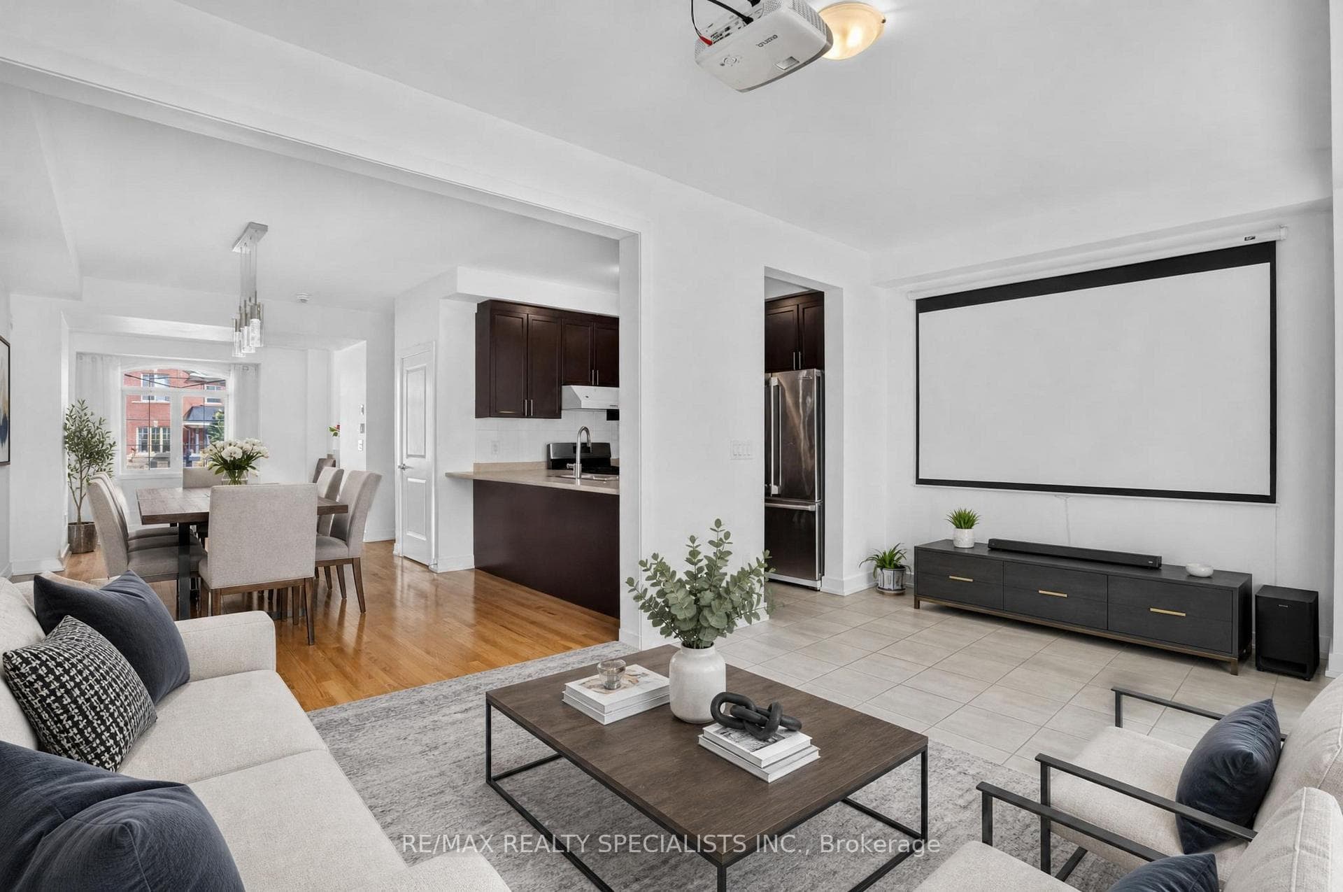 261 INSPIRE Boulevard photo 20