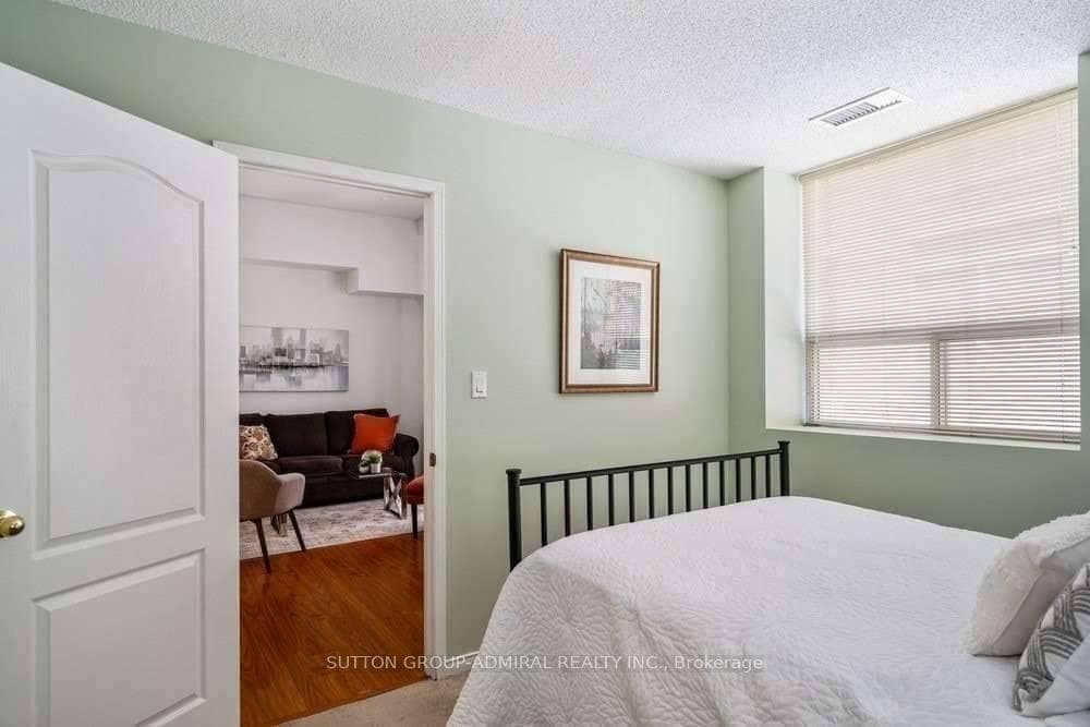 4198 Dundas Street Unit 204 photo 12
