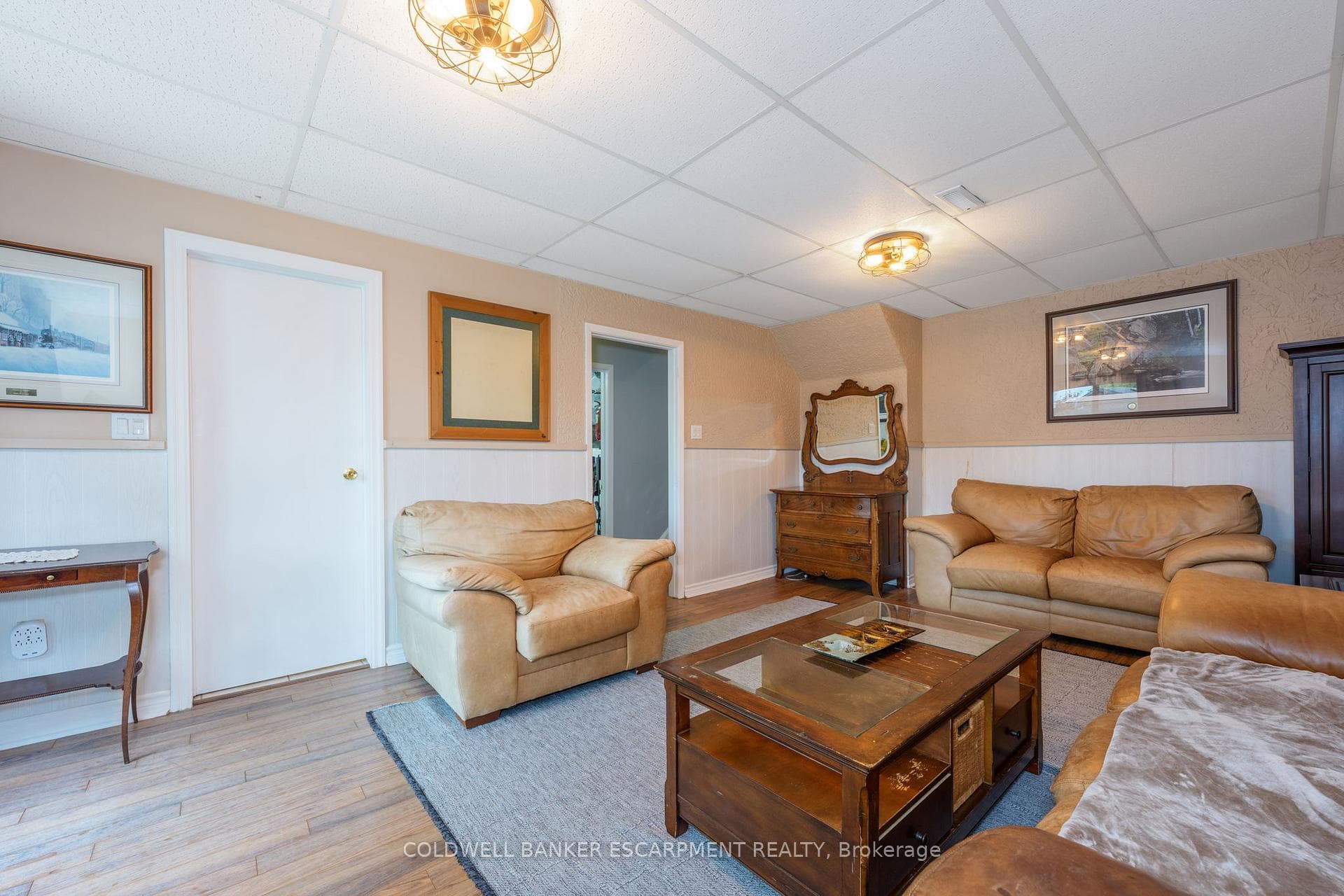 225 Elmore Drive photo 34