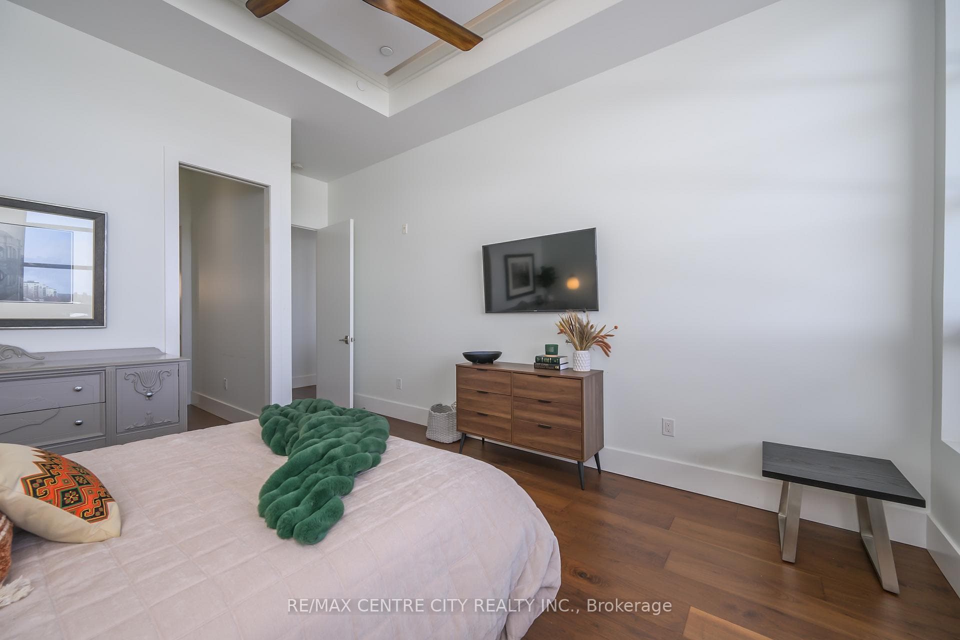 1705 Fiddlehead Place Unit 406 photo 32