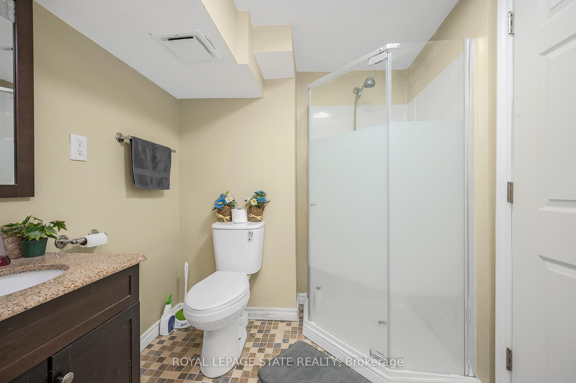 165 Limeridge Road Unit 2 photo 24