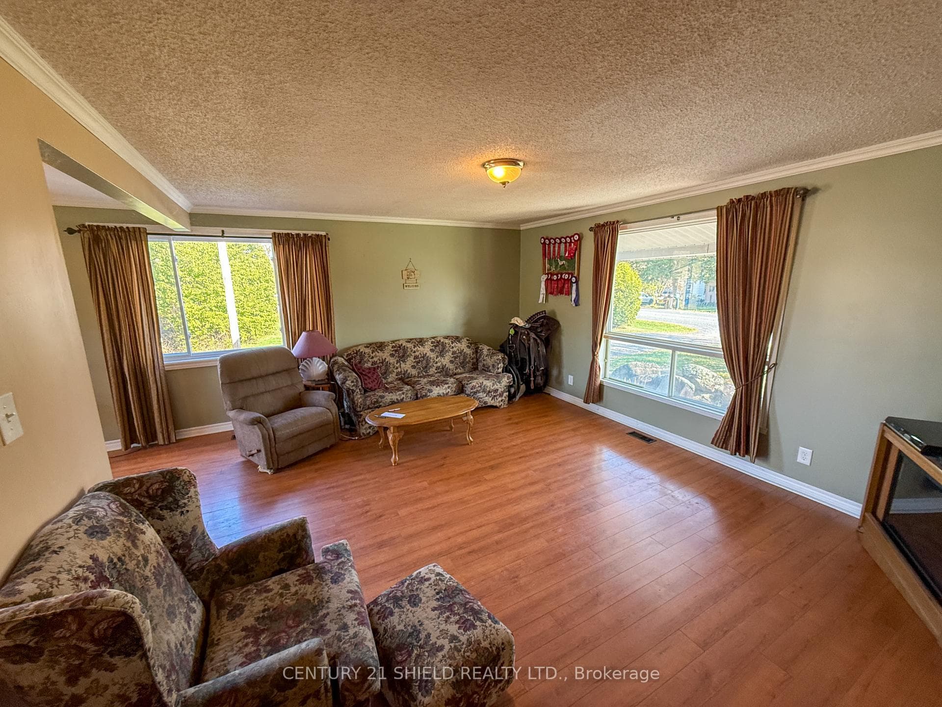 16297 Northfield Road photo 4