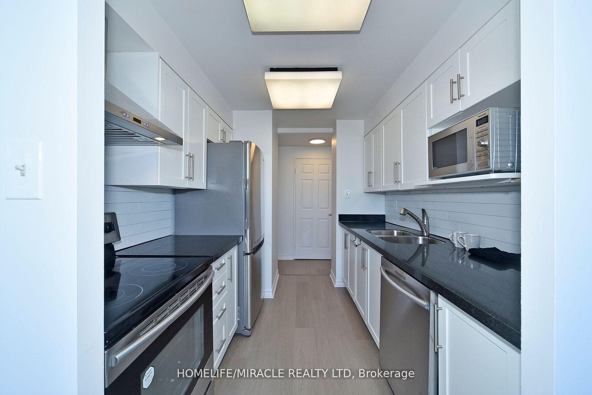 3233 Eglinton Avenue Unit 1913 photo 13