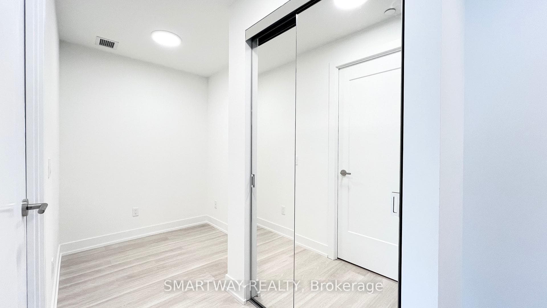 25 Cordova Avenue Unit 414 photo 24