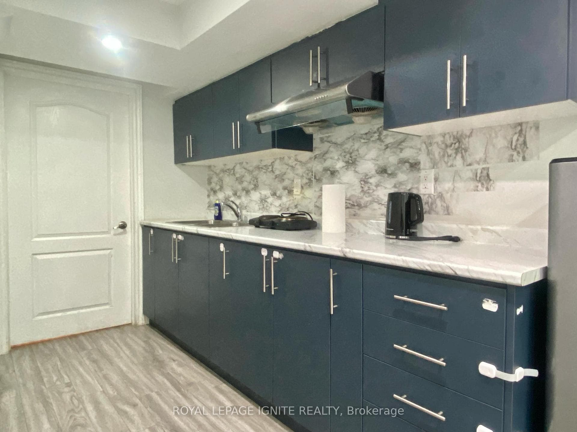 15 Sugarcane Avenue Unit Unit B (BSMT) photo 3