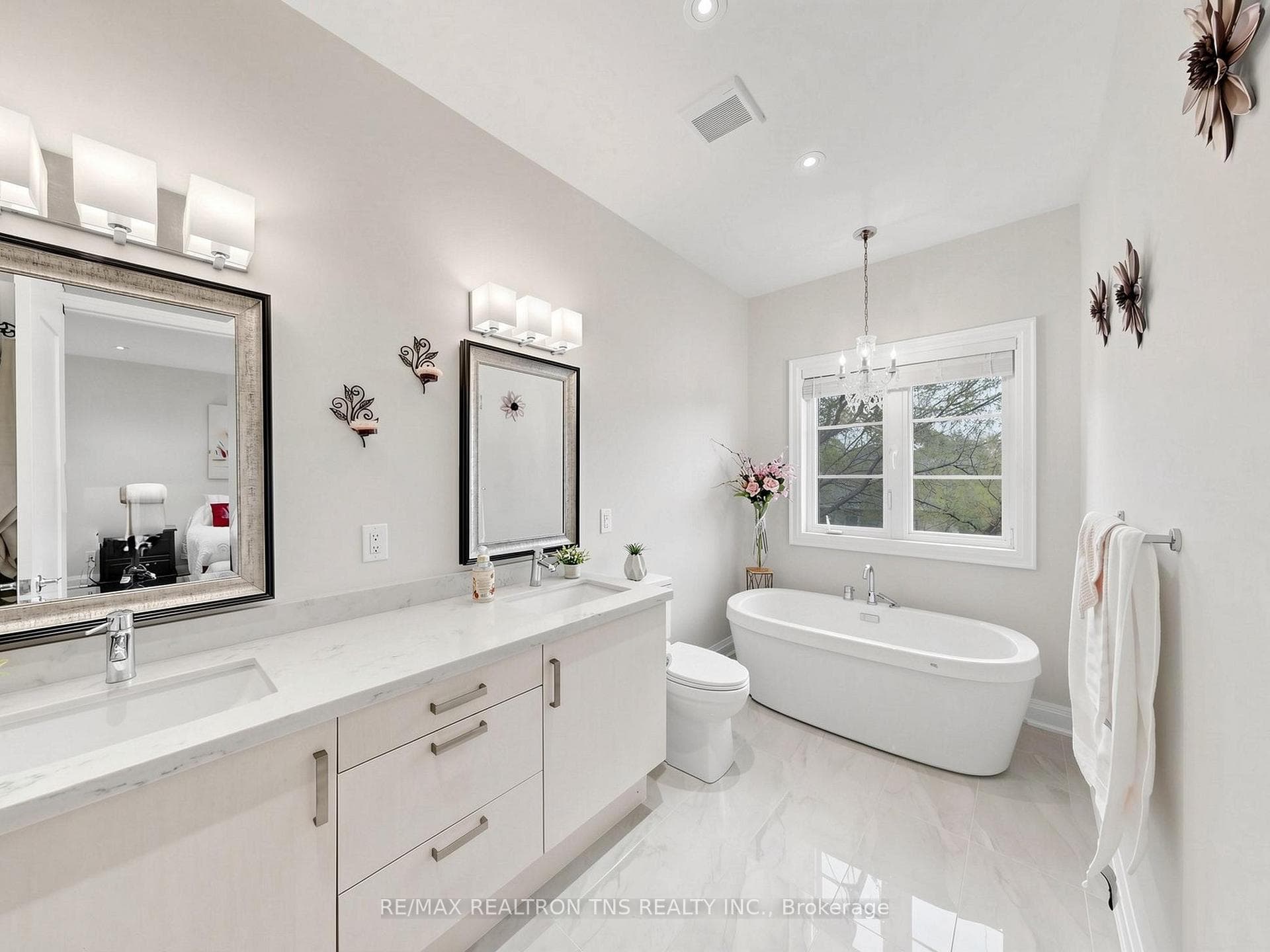 47 Divon Lane photo 33