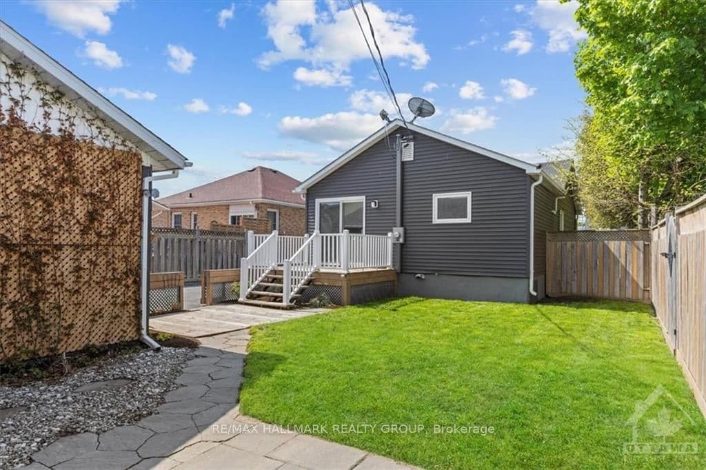 61 JASPER Avenue photo 19