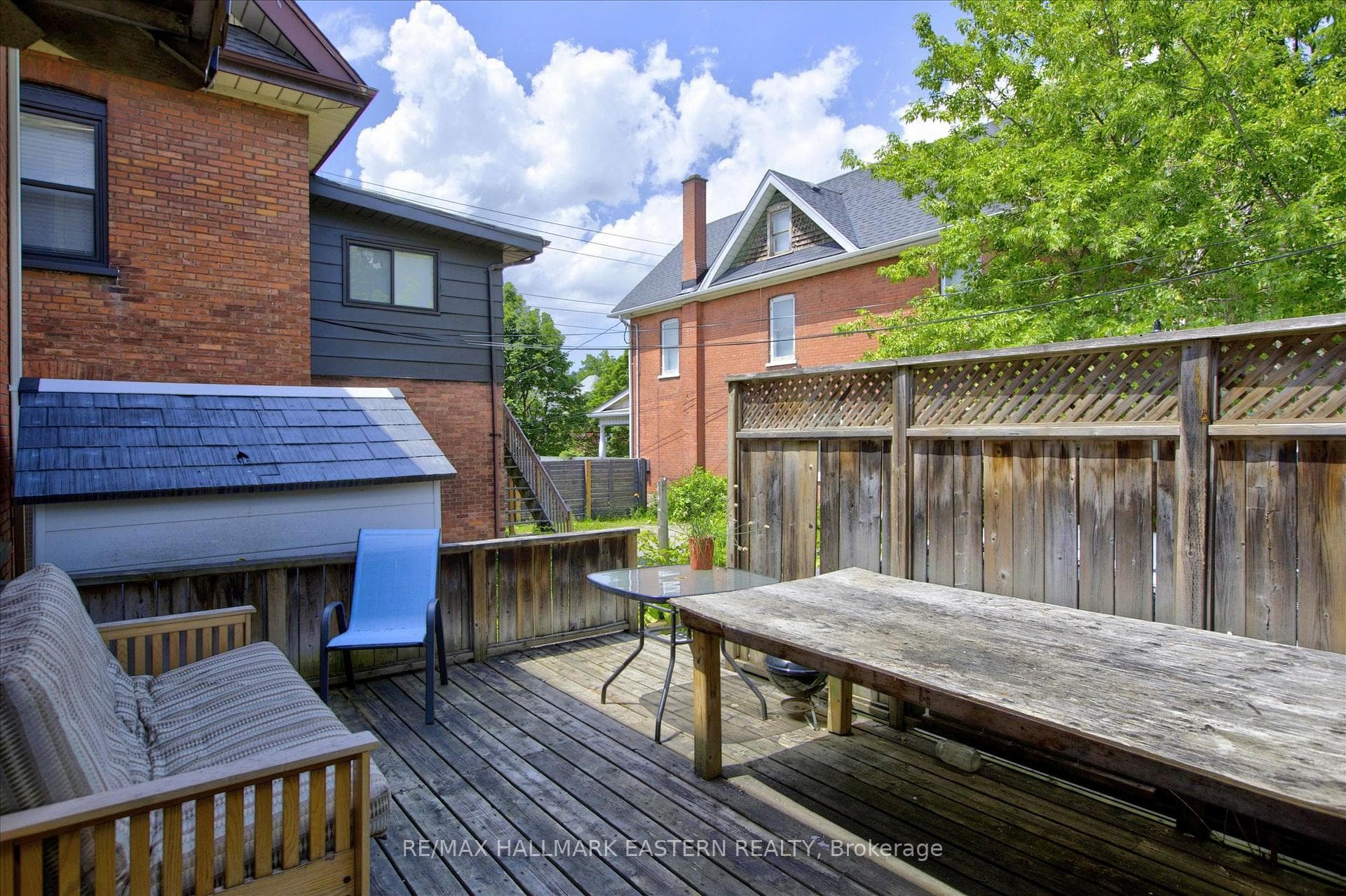 226 Mcdonnel Street photo 37