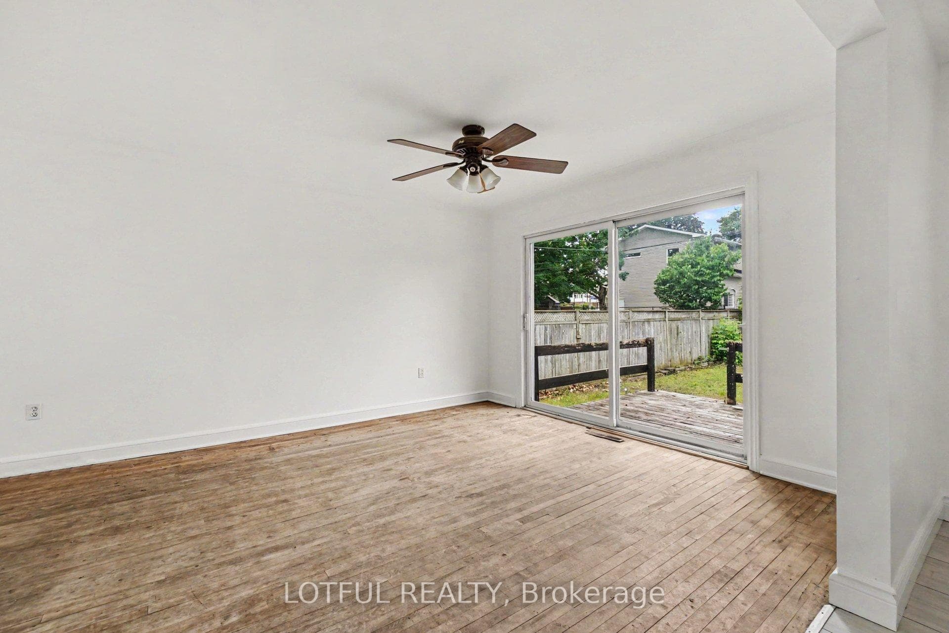832 Rex Avenue photo 11