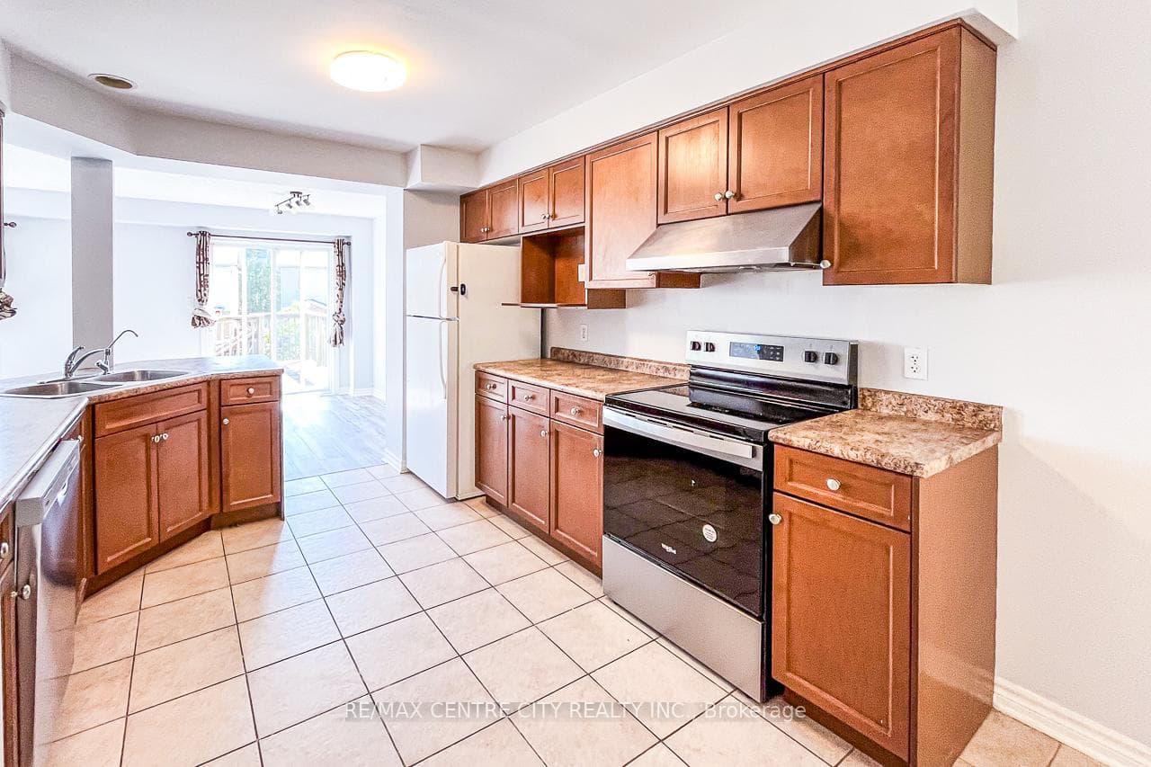 660 Oakcrossing Road photo 13
