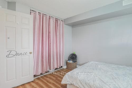 7 Cottingham Crescent photo 19
