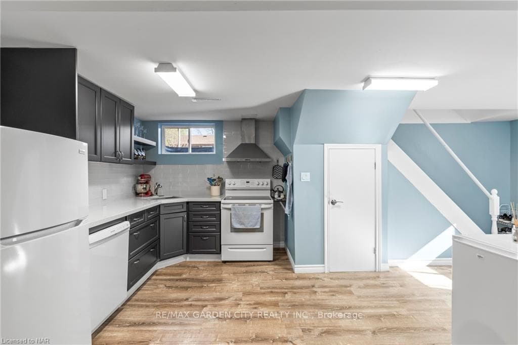 6727 Russell Street photo 27