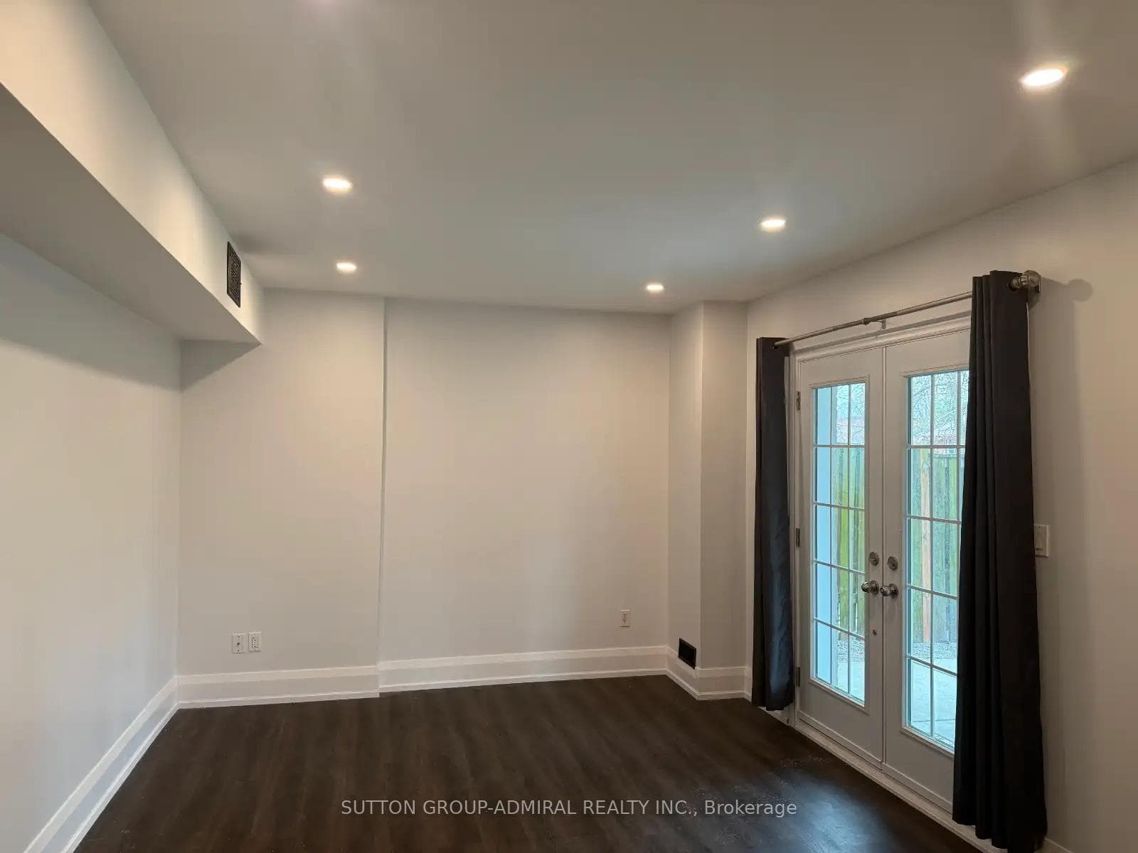 115 Stonebriar Drive Unit #Lower photo 3