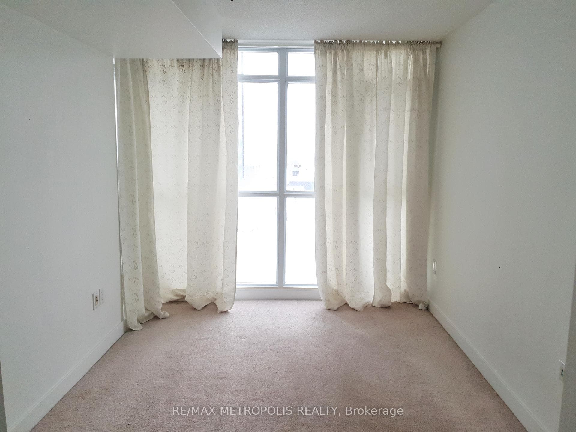 21 Iceboat Terrace Unit 1210 photo 6
