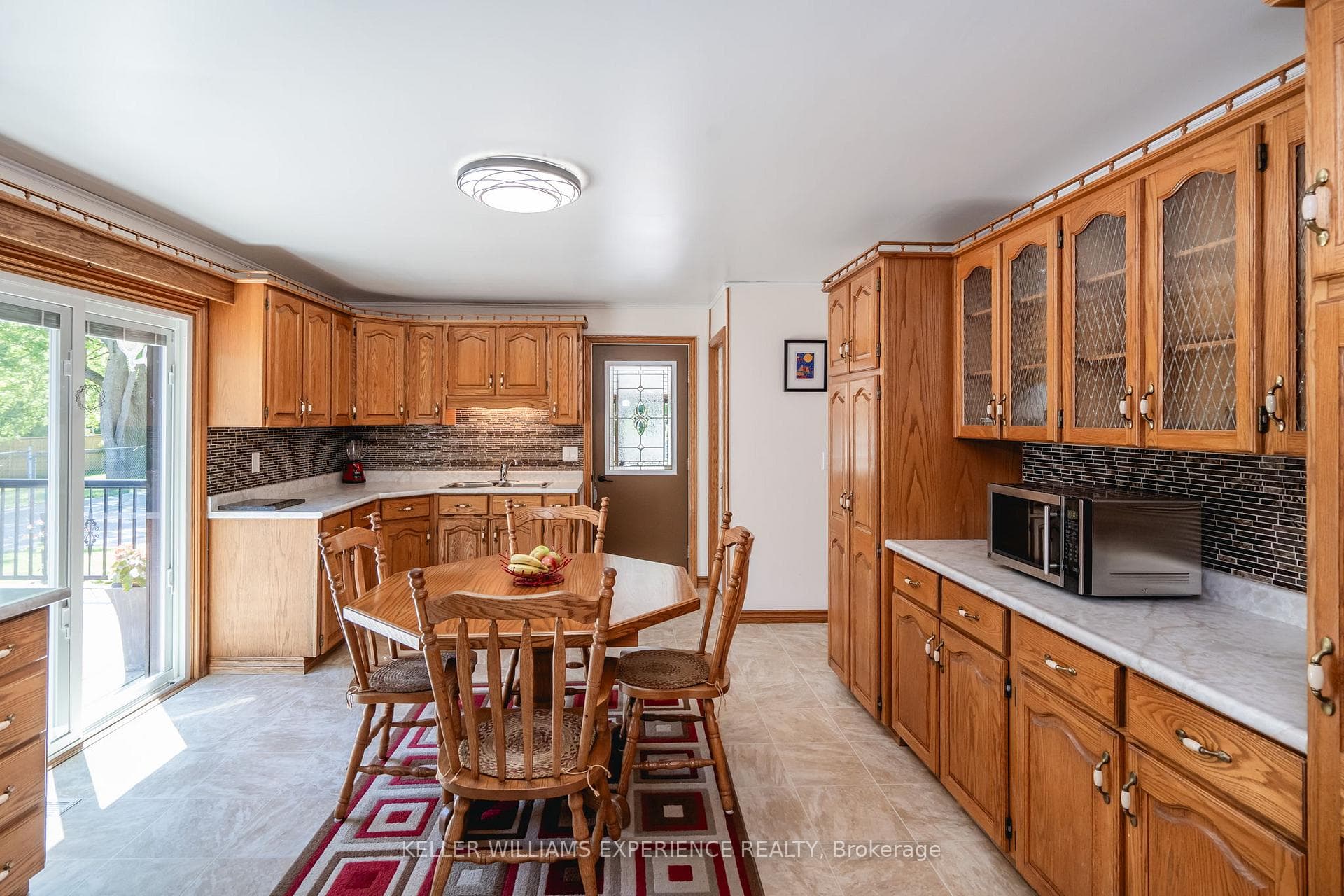 72 Margaret Street photo 11