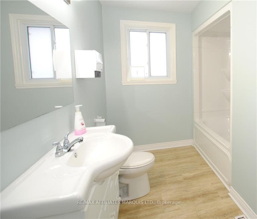 1416 CHURCHILL Street photo 10