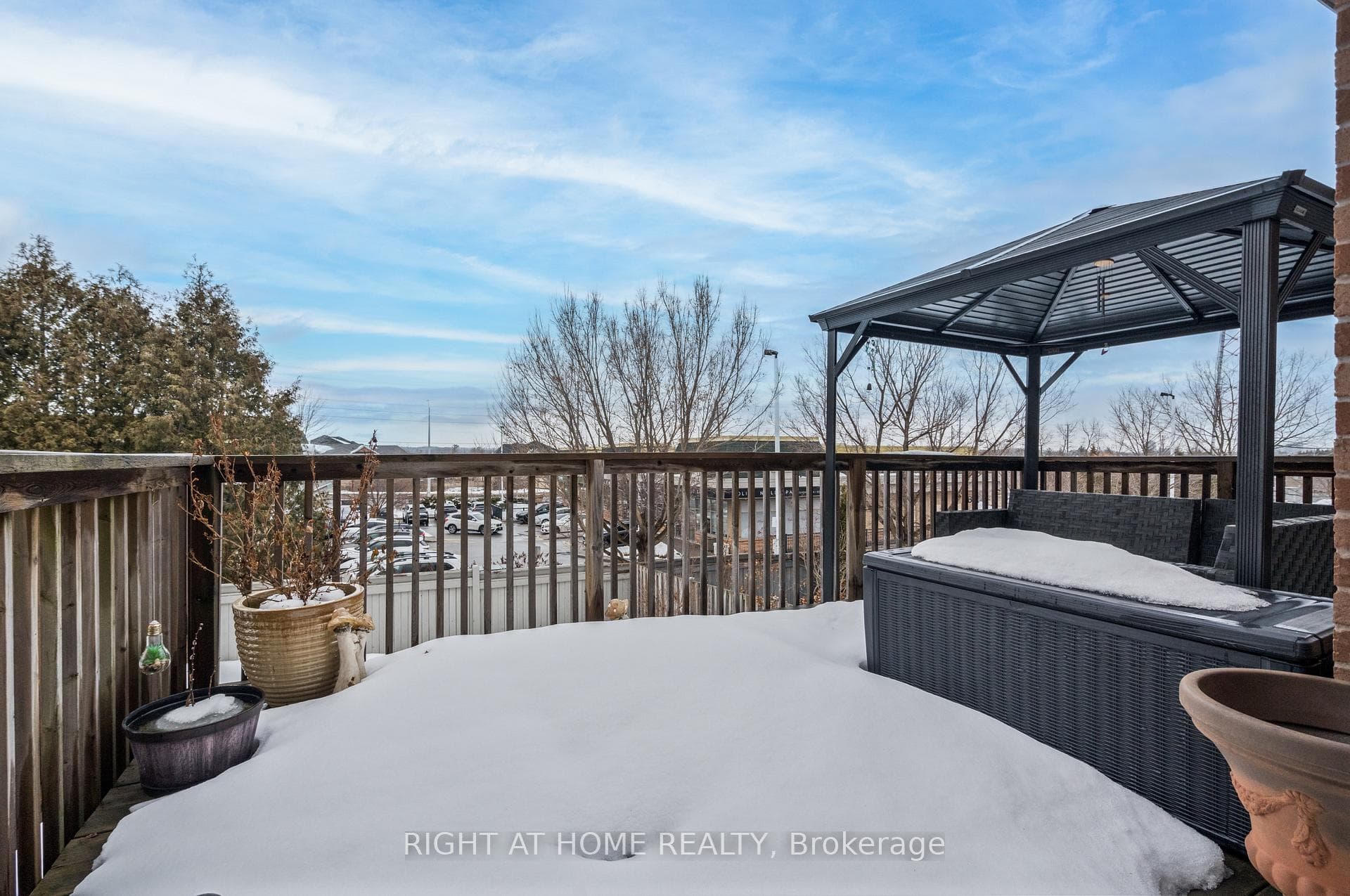 16 Honeywood Road photo 32