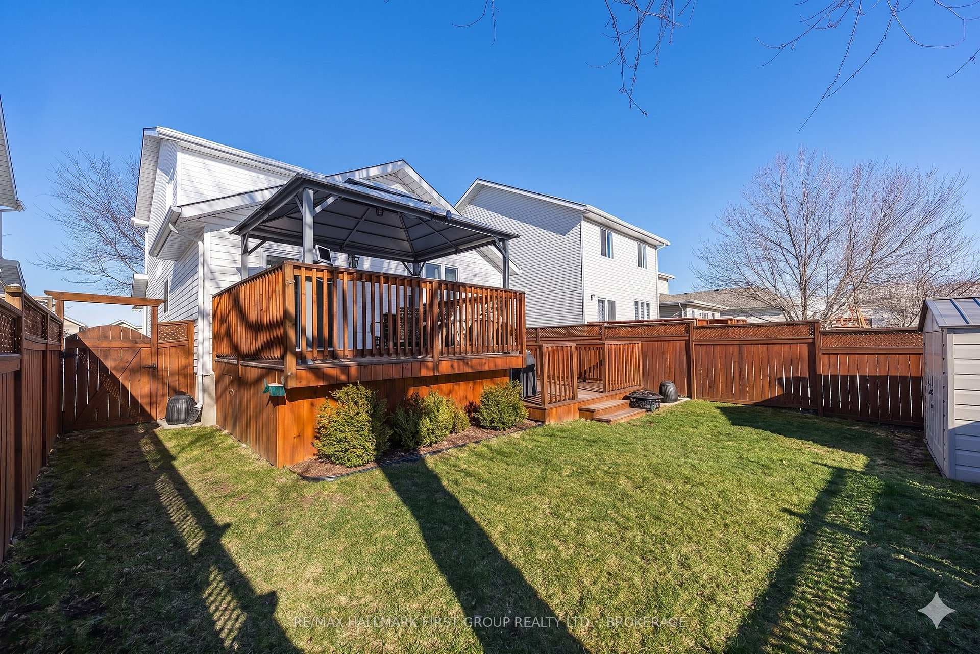 979 Rainbow Crescent photo 30