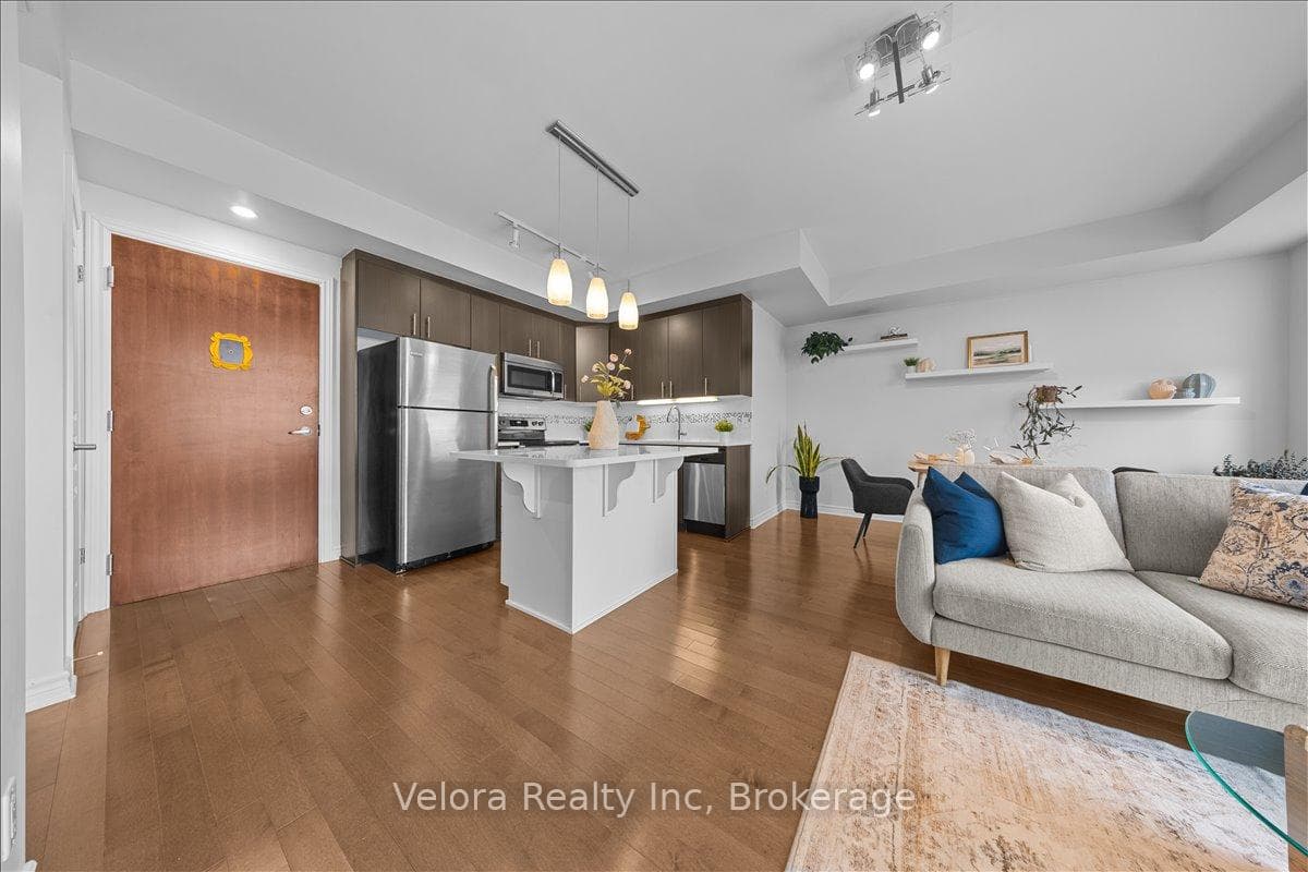 705 Beauparc Private Unit 303 photo 4