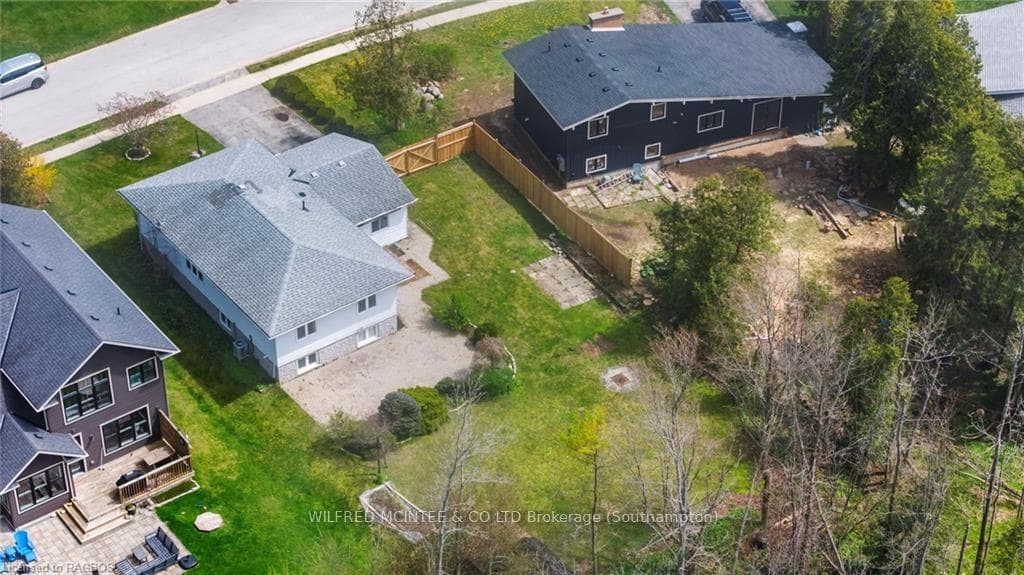 64 OTTAWA Avenue photo 6
