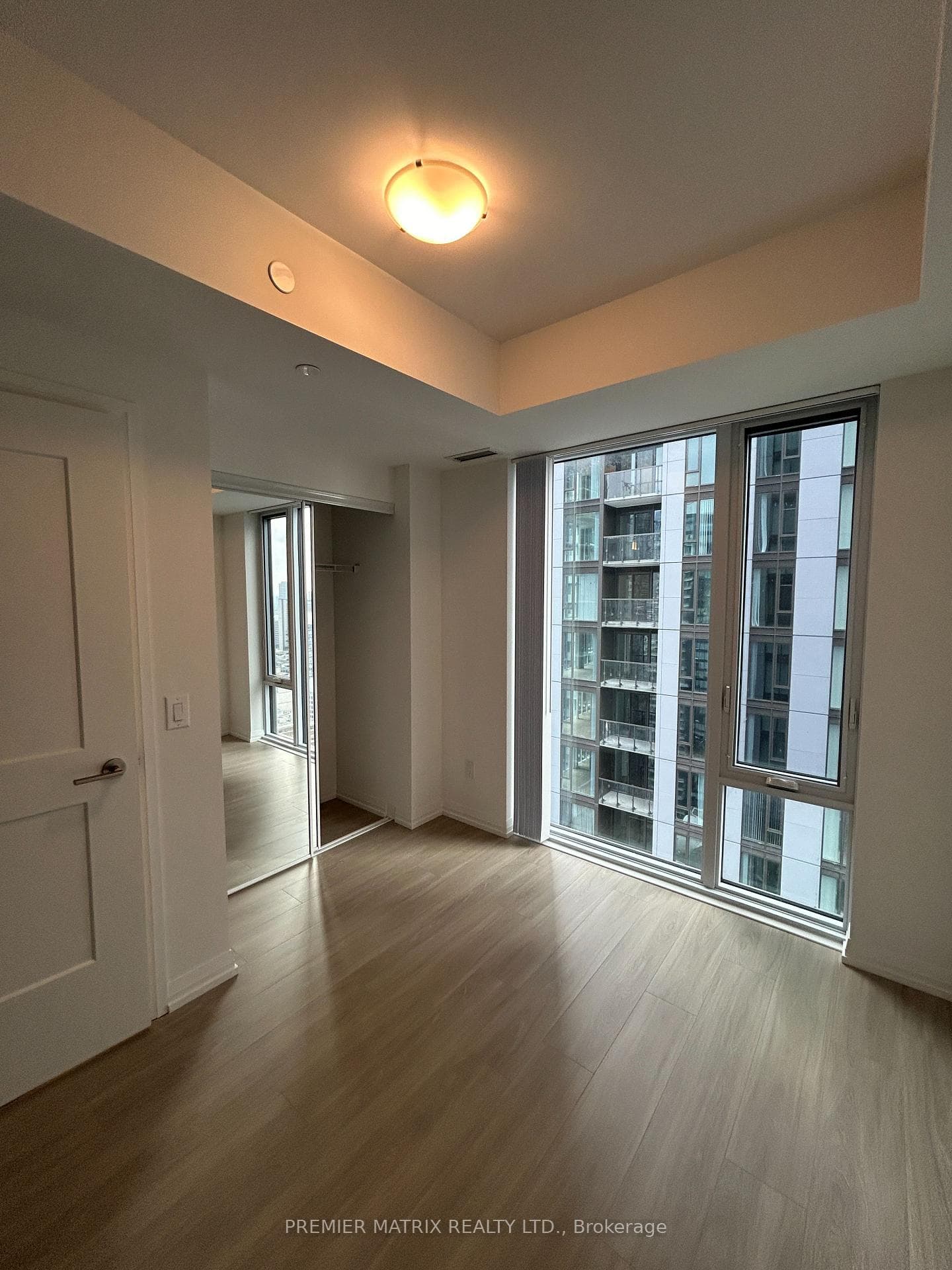 8 Widmer Street Unit 4003 photo 12