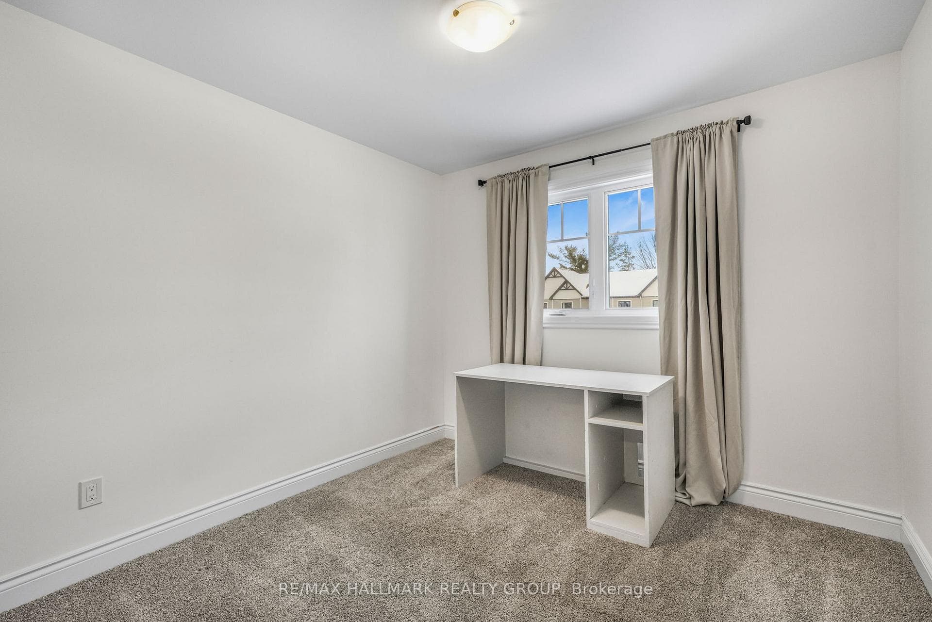 242 DION Avenue photo 18
