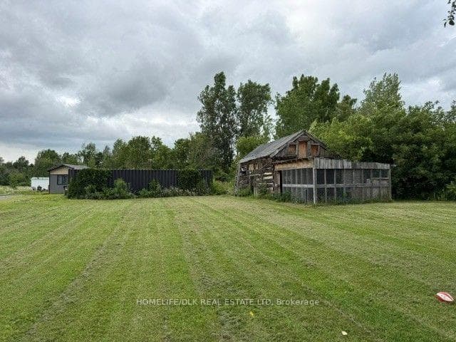 665 VanBuren Street photo 3