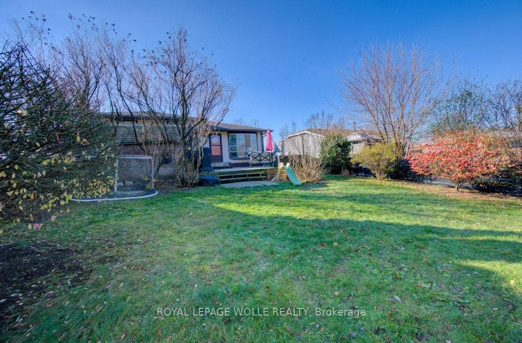 76 Devonglen Drive photo 35