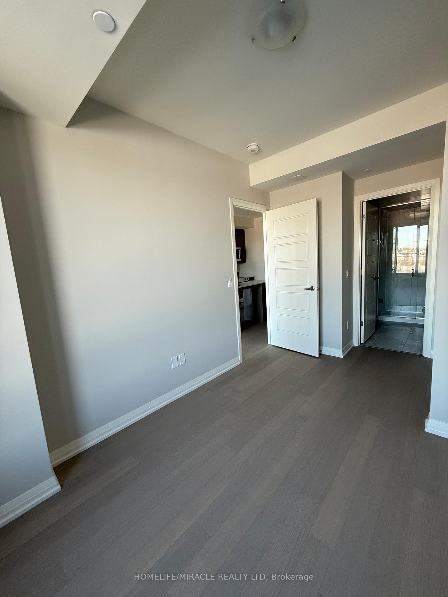1415 Dundas Street Unit 407 photo 6