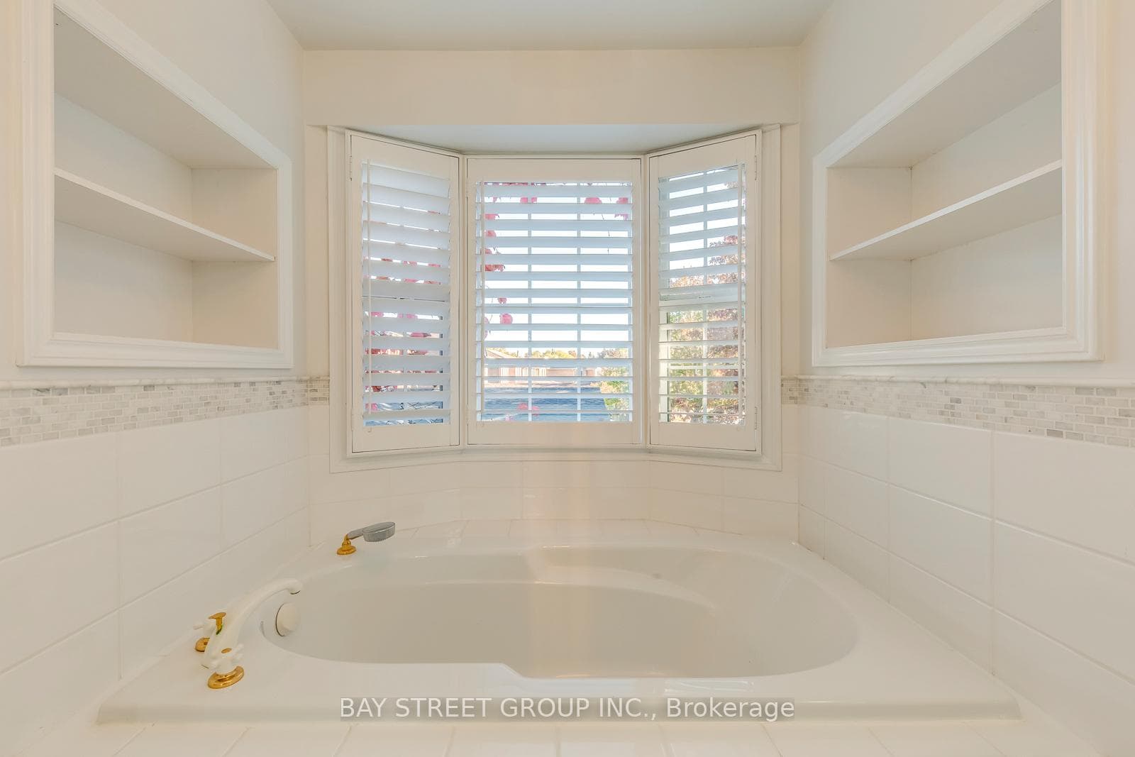 1322 Roseberry Crescent photo 23
