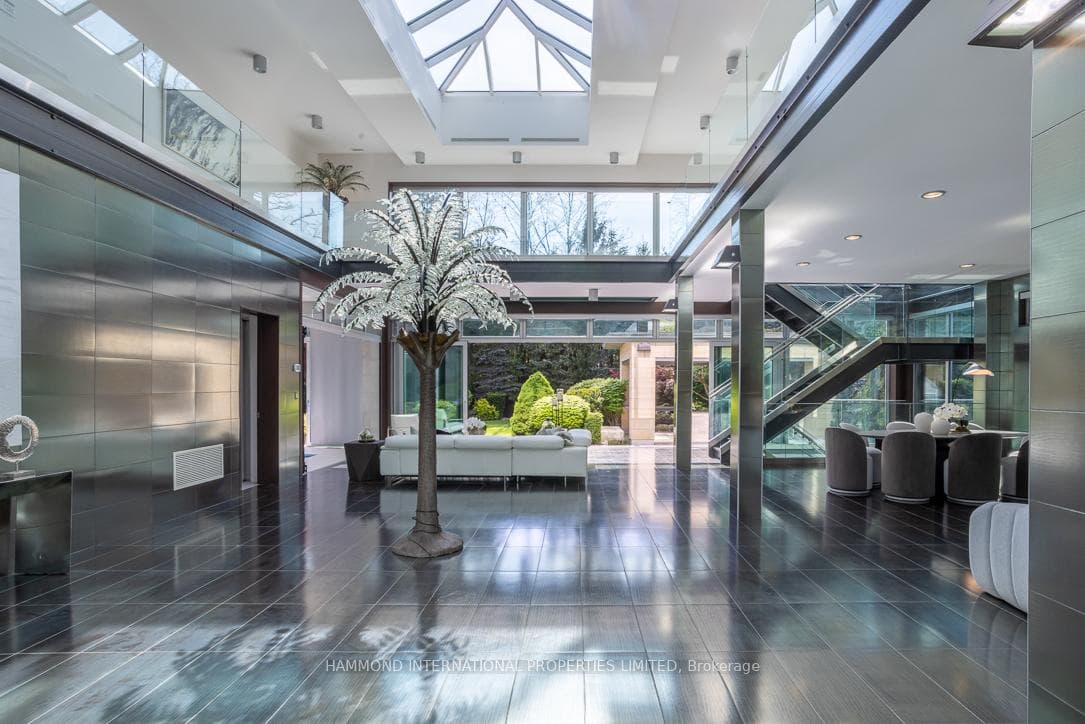 16 Limcombe Drive photo 12