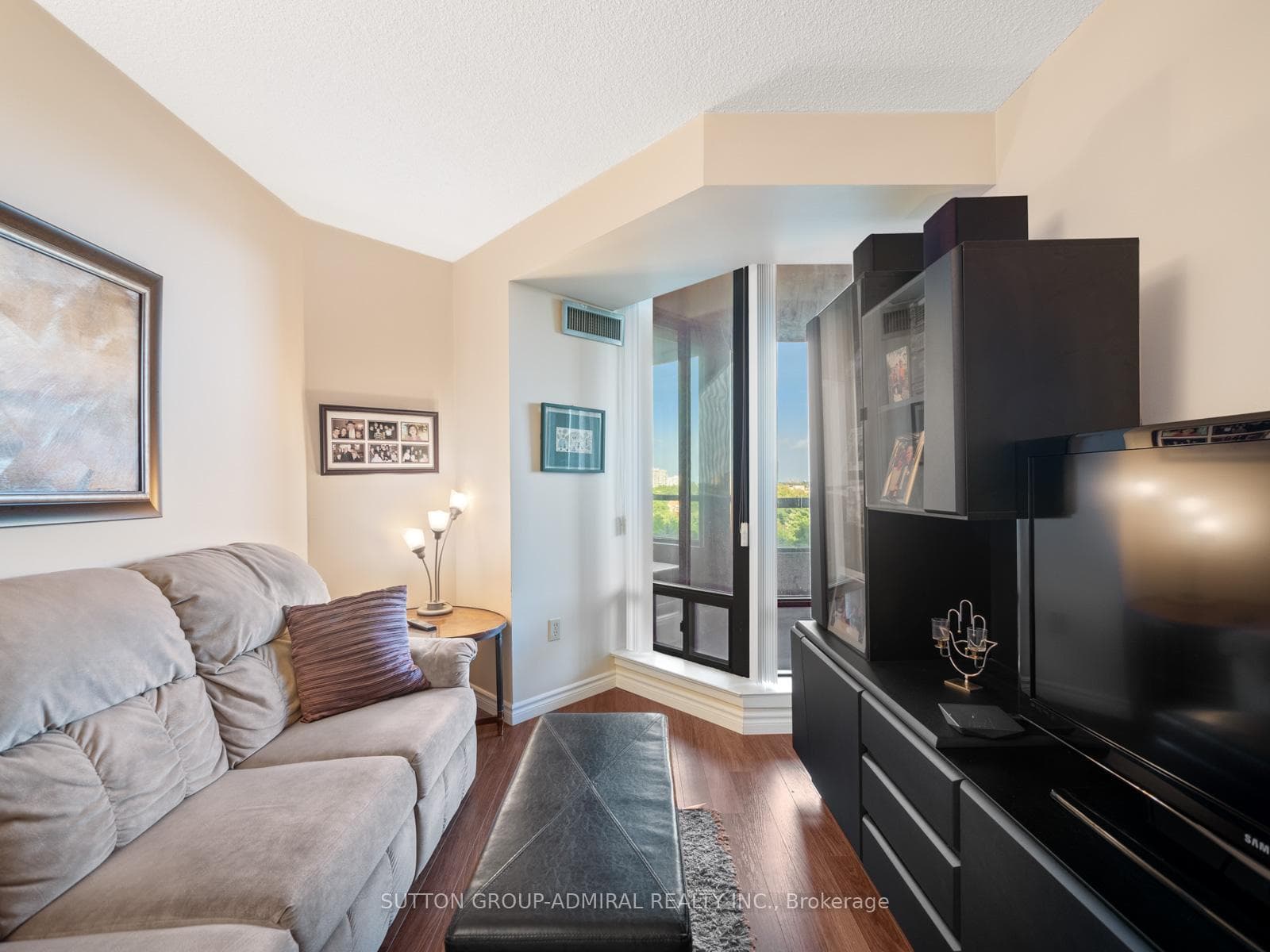 7440 Bathurst Street Unit 708 photo 9