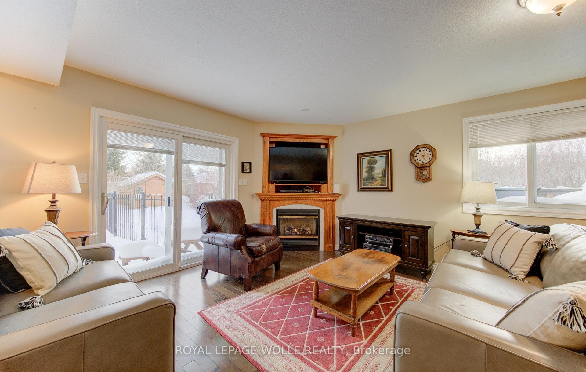505 Sandbanks Crescent photo 20