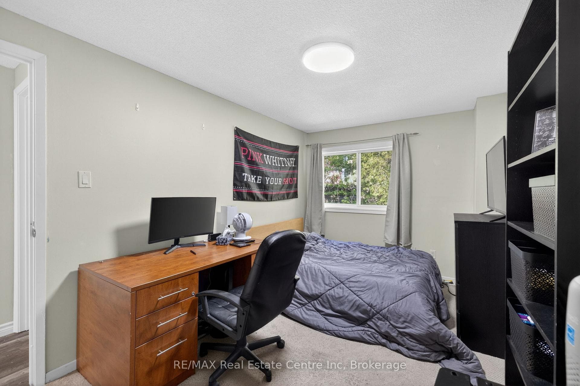 137 Dovercliffe Road photo 24